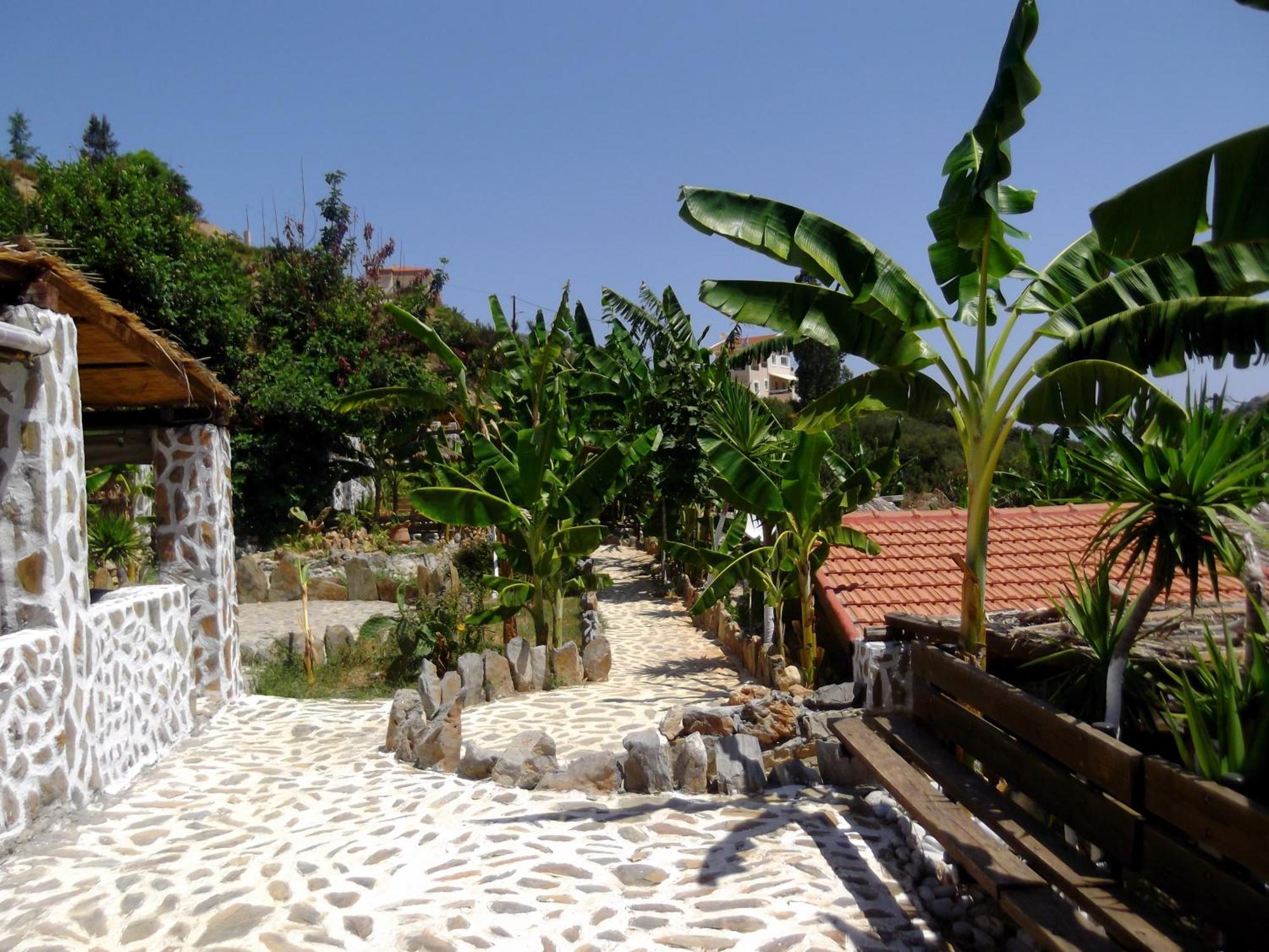 Stone Village Hotel Apartments Bali  Bagian luar foto