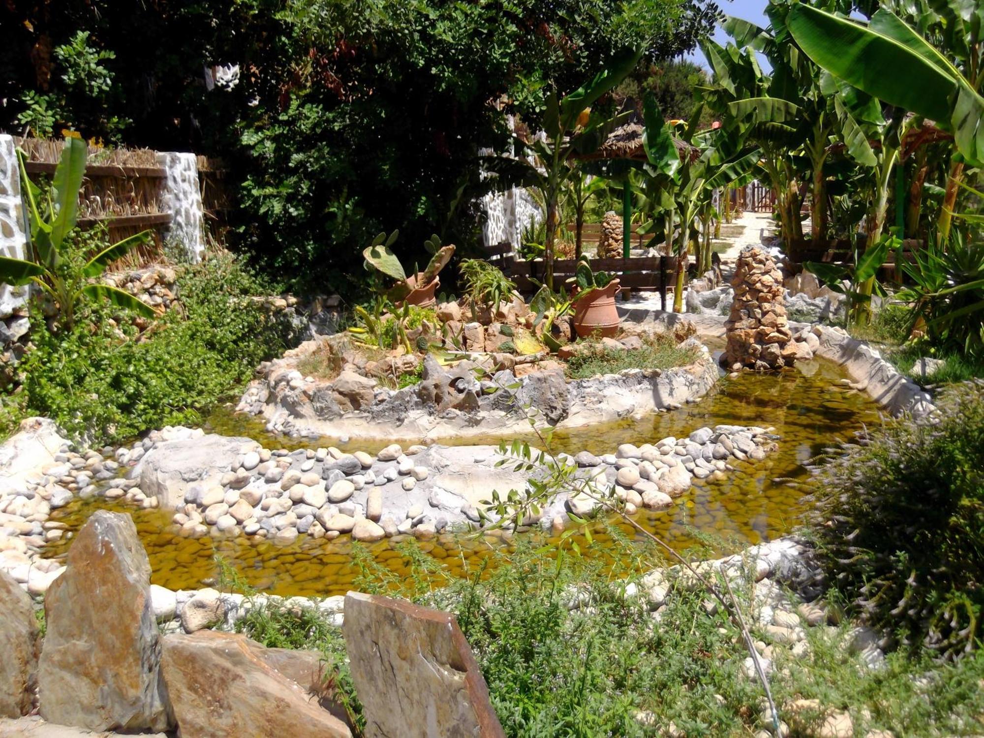 Stone Village Hotel Apartments Bali  Bagian luar foto
