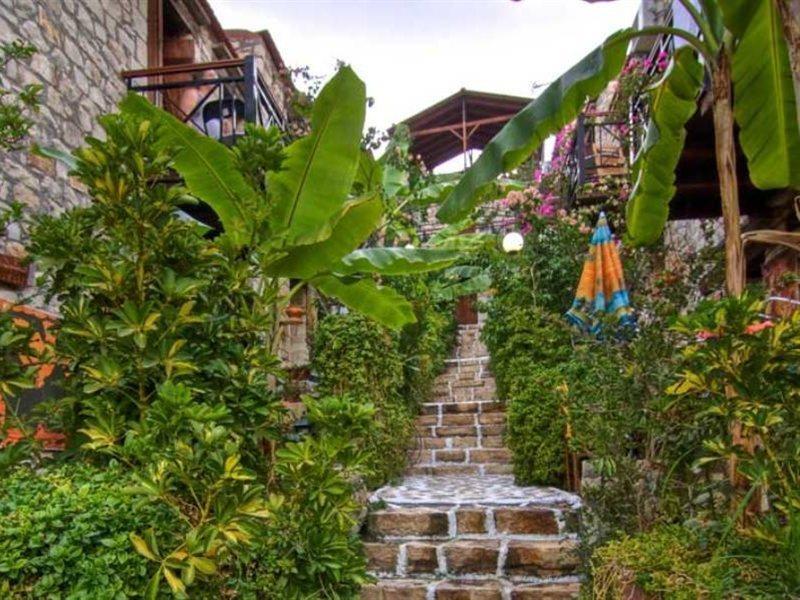 Stone Village Hotel Apartments Bali  Bagian luar foto