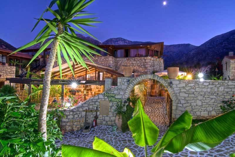 Stone Village Hotel Apartments Bali  Bagian luar foto