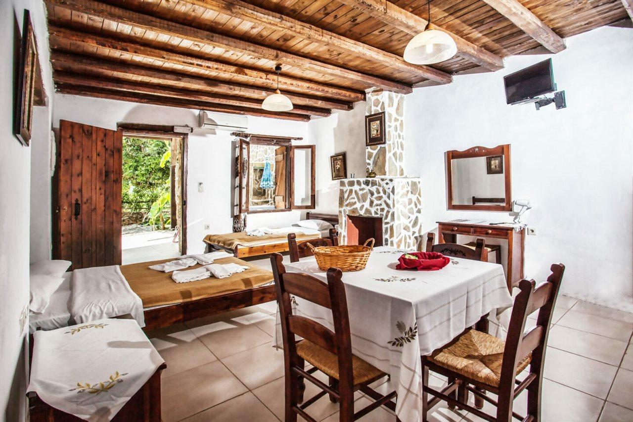 Stone Village Hotel Apartments Bali  Bagian luar foto